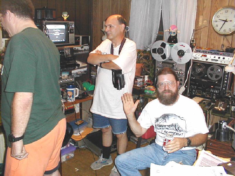 fnllive2.jpg (92271 bytes)